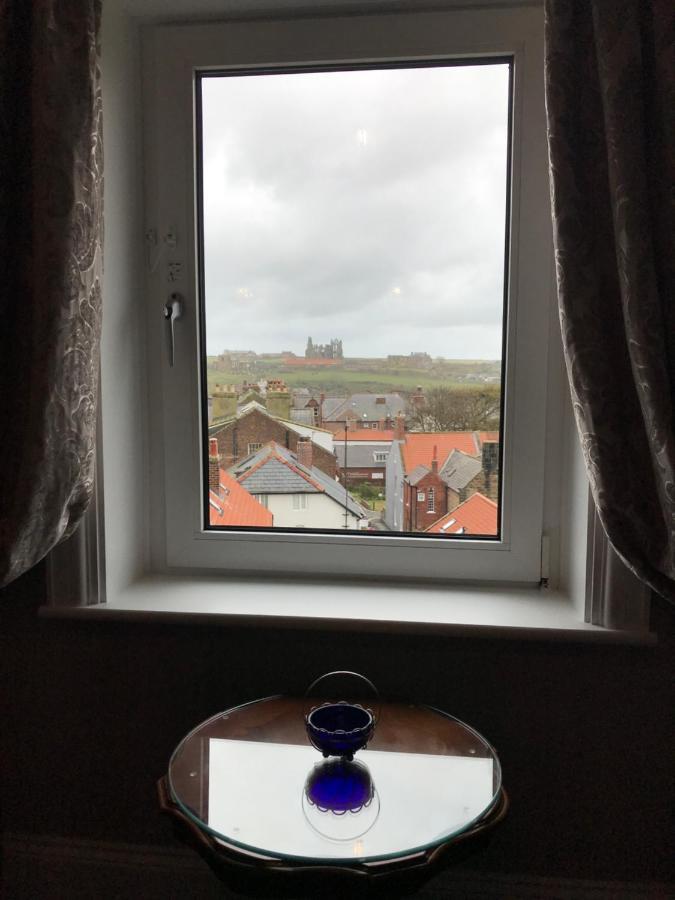 Norman Guest House With Free Parking Уитби Экстерьер фото